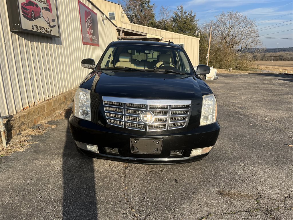 2007 Cadillac Escalade Luxury photo 8