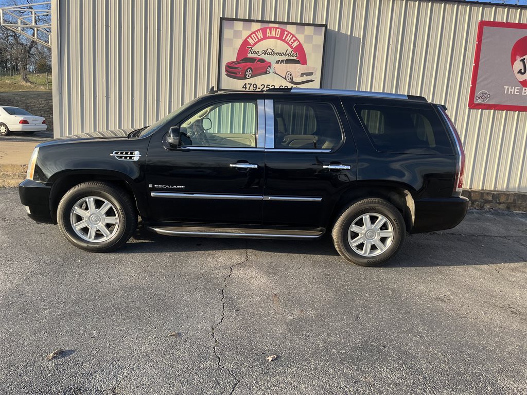 2007 Cadillac Escalade Luxury photo 5