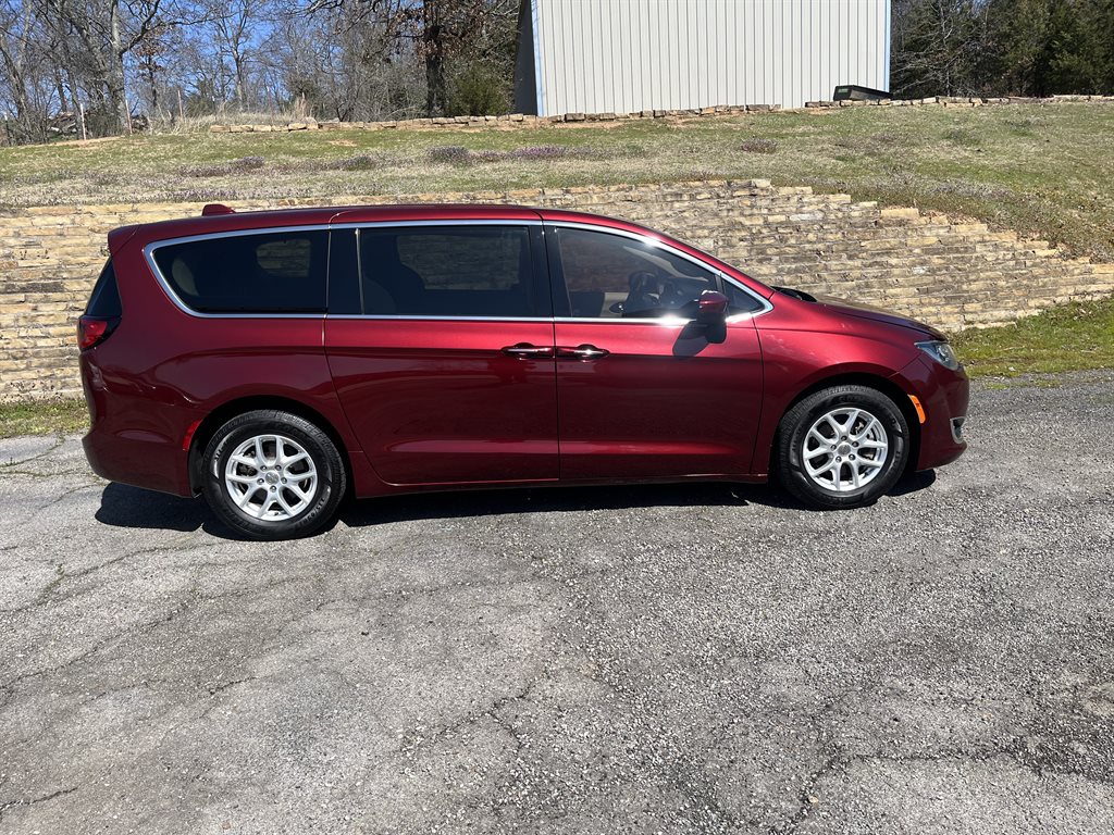 2017 Chrysler Pacifica Touring Plus