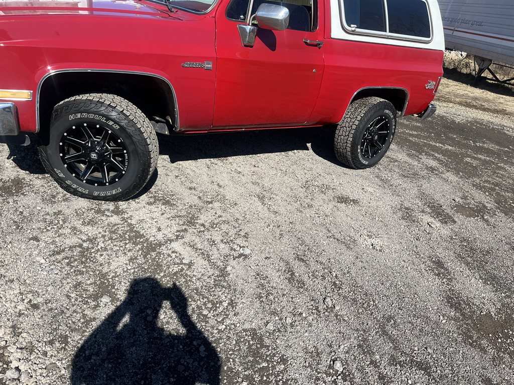 1987 GMC Jimmy - Photo 9